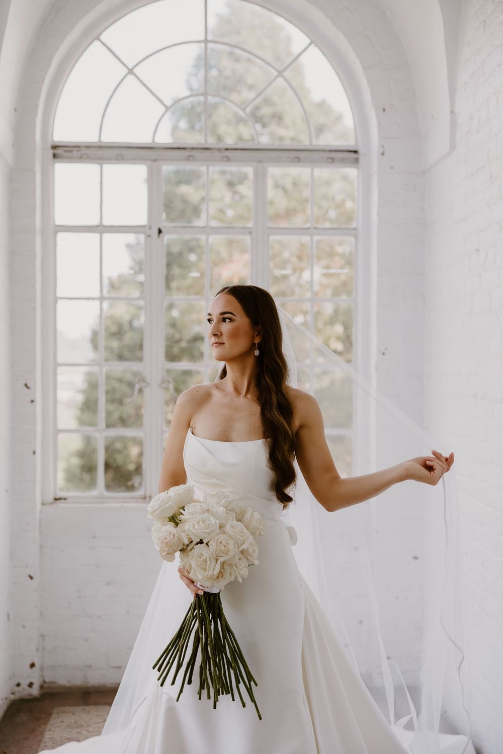 Bridal portraits at The Bleak House Knoxville, Tennessee wedding photographer