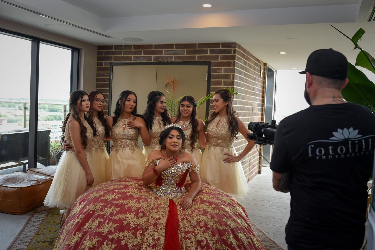 Dallas–Fort Worth quince photography specializing in luxury gowns, creative posing, natural lighting and iconic XV portrait destinations