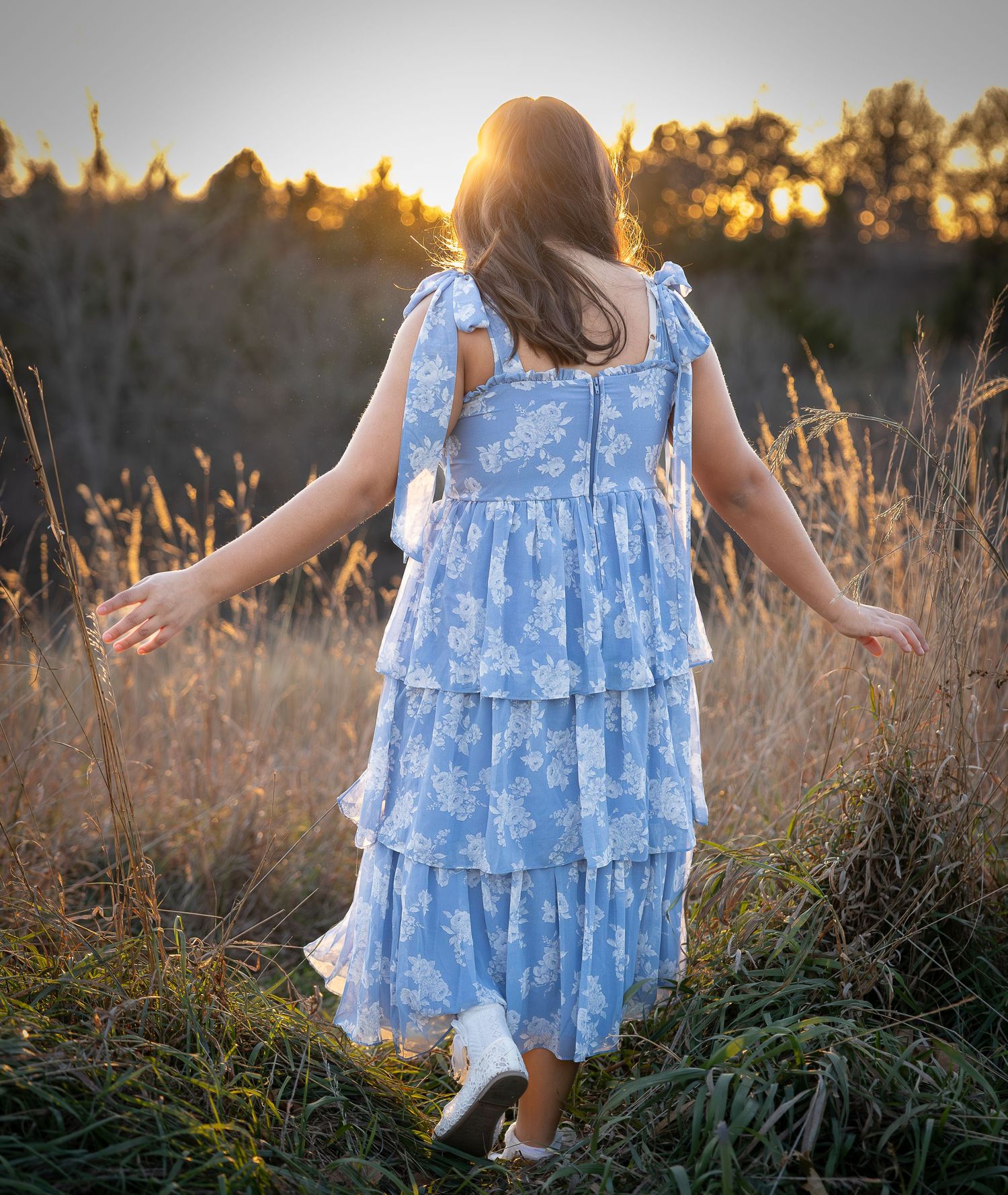 Senior session in Blair, Nebraska at Black Elk-Neihardt Park. Gorgeous golden hour sessions.