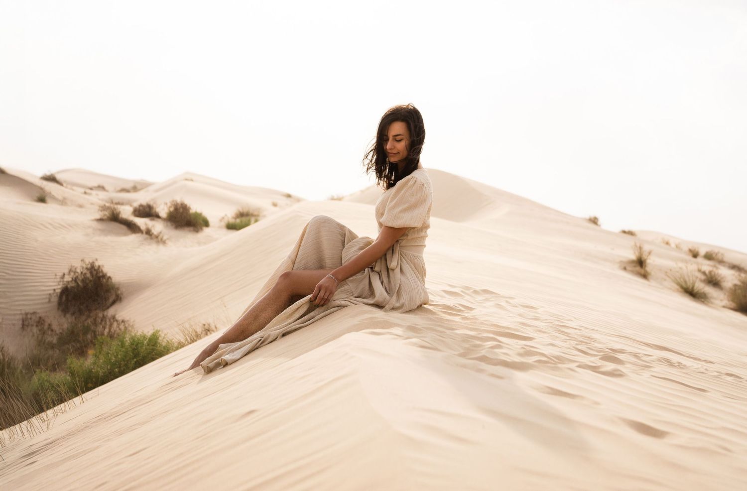 beach photoshoot in abu dhabi clinet closet options