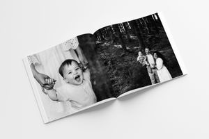 Hos Fotograf Jane Søndberg Silkeborg finder I de fineste fotobøger, som I aldrig bliver trætte af at kigge i. Fotograf  Familiefotograf