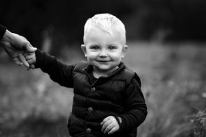 Fotografering af søskende og familier Hammel med Fotograf Jane Søndberg kan virkelig anbefales! Minder for livet.
