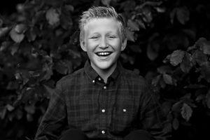 Husk nu også at få fotograferet jeres store børn, om lidt er tiden gået! Fotograf Århus. Familiefotograf med sjæl og varme.