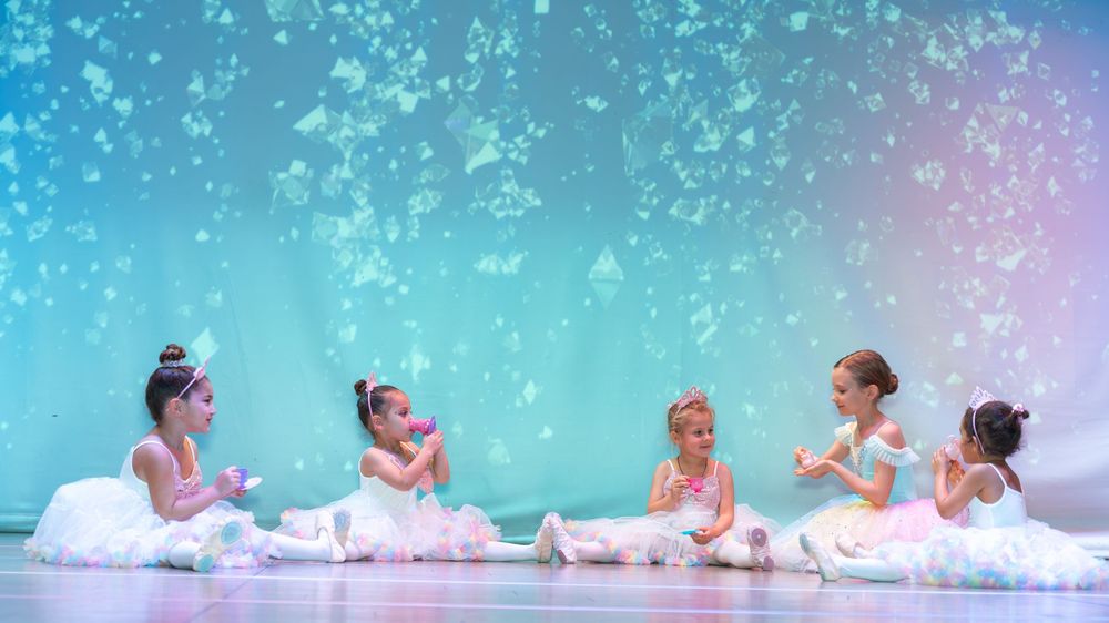 Kids ballet photoshoot in Dubai featuring soft lighting and elegant dance poses