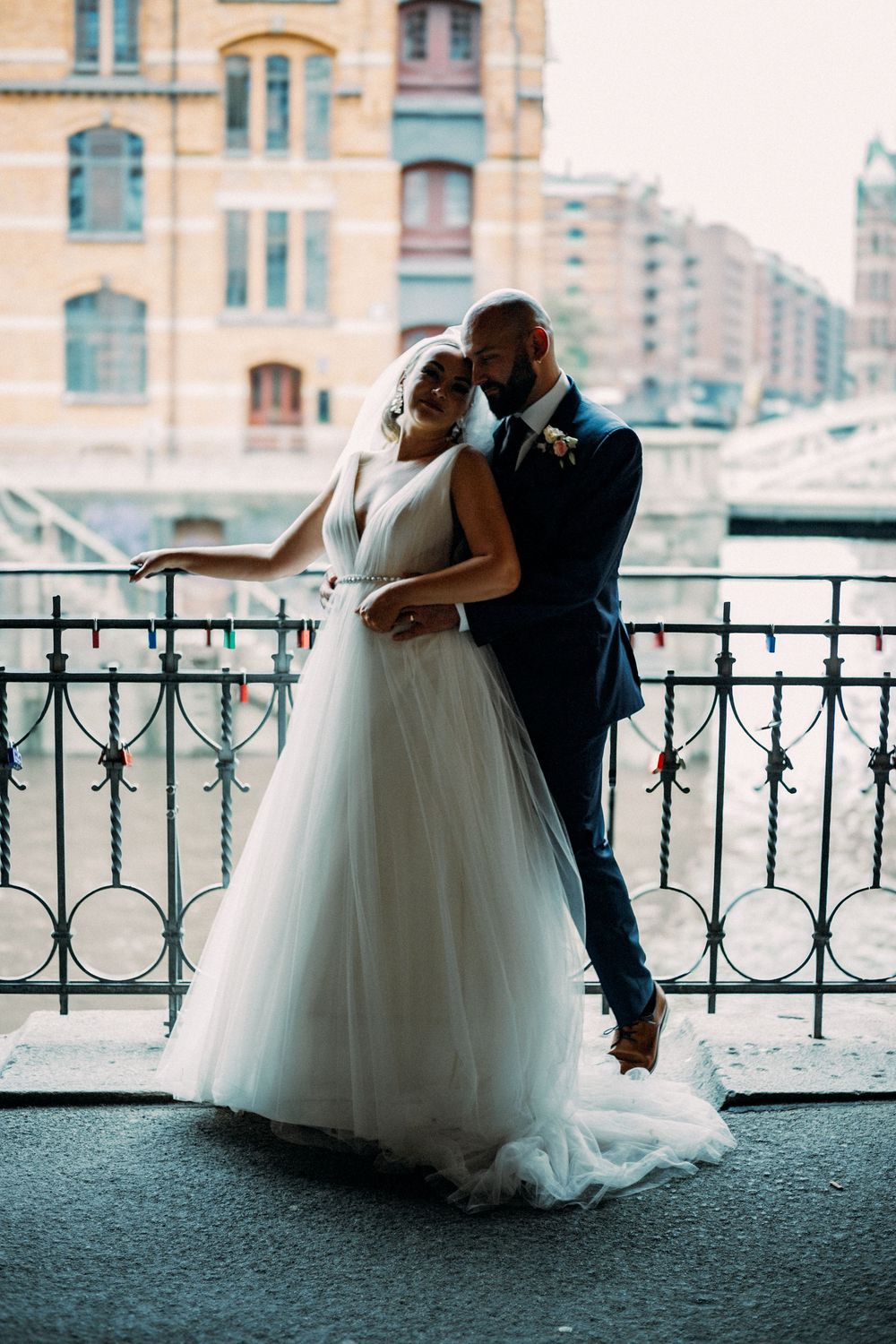 Hochzeitstanz, Brautpaar, Hochzeit, bride, groom, fist dance, first look, love, wedding, elegant , speicherstadt hamburg,