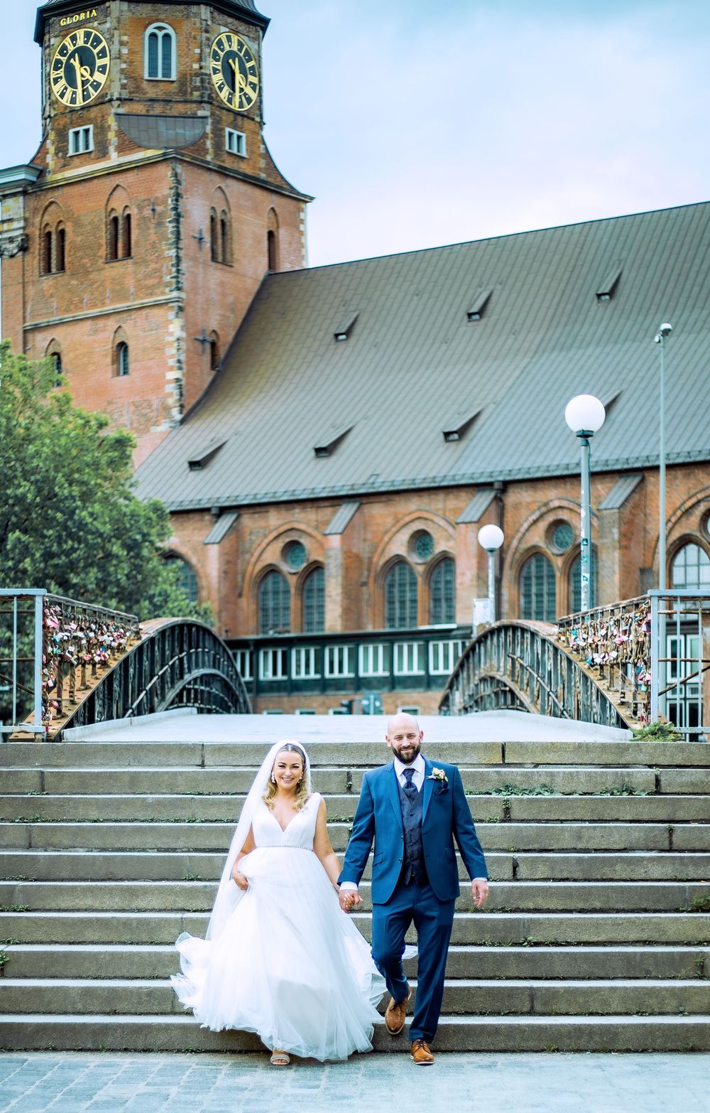 Hochzeitstanz, Brautpaar, Hochzeit, bride, groom, fist dance, first look, love, wedding, elegant, speicherstadt