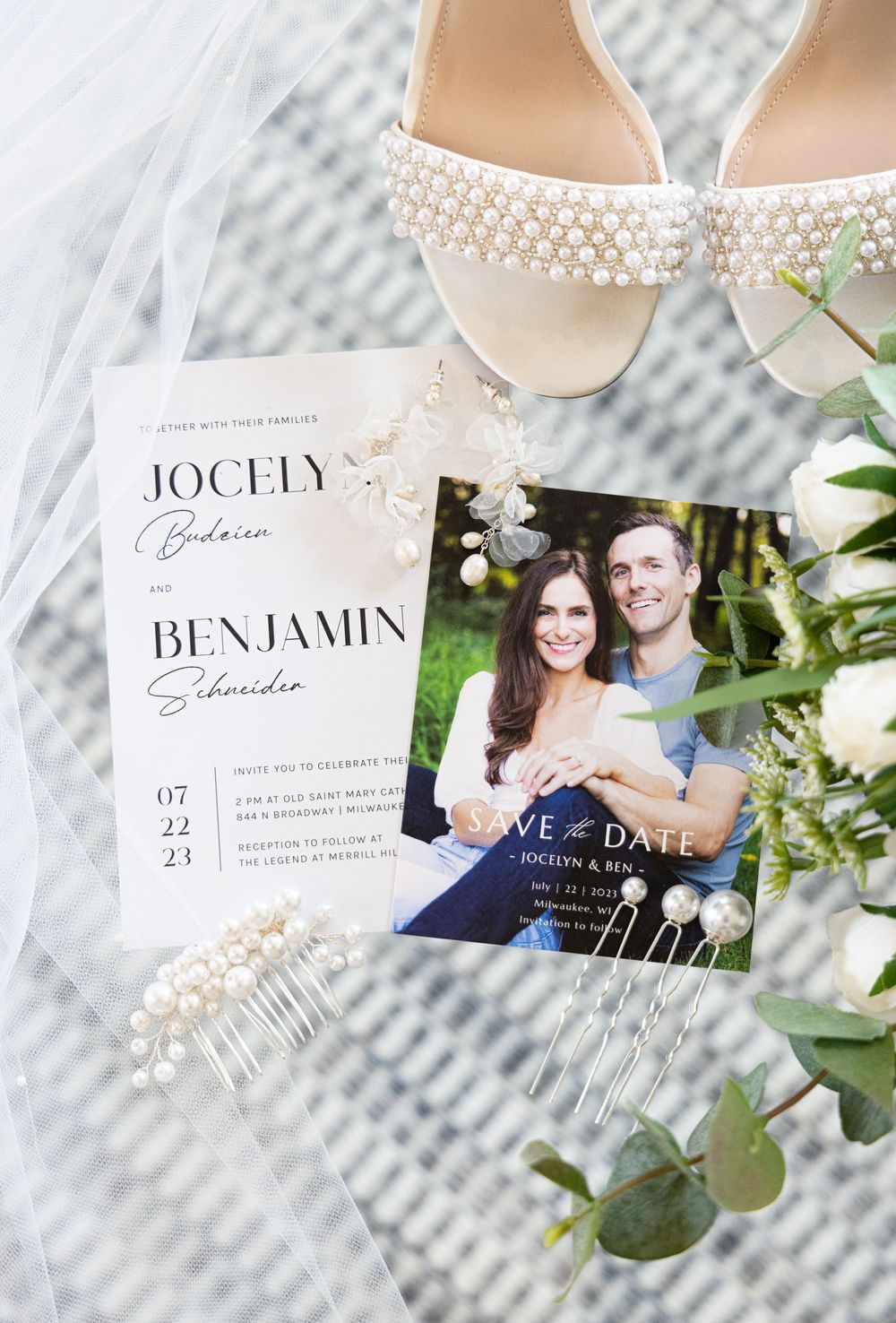 Wisconsin wedding + engagement photographer. Meg Huenink Photography. wedding photographer near me, wisconsin wedding photographer meg