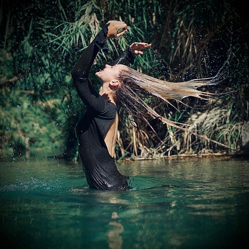modeldrømme og hyggelig veninde aften med bobler og skønt musik photoshoot ved Kristian Bast Fashion photoshoot ved Kristian Bast