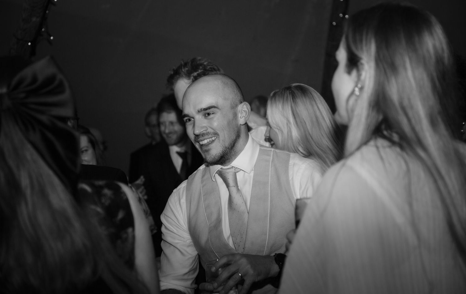love candid photography dancing entertainment black and white fun candid photography