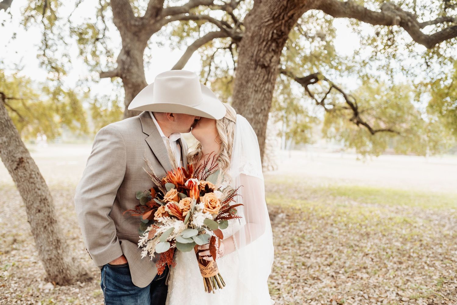 Parker county Texas Wedding photographer, Weatherford tx wedding photographer, dfw wedding photographer