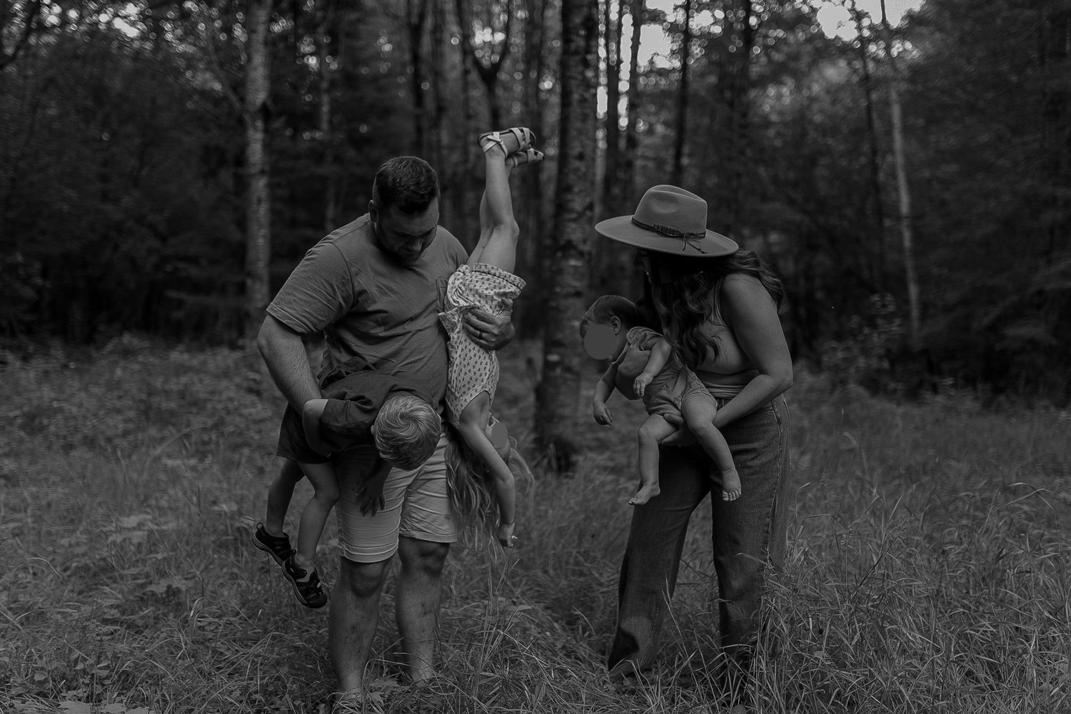 Upper Peninsula  Lifestyle Photographer. Weddings, engagement, families
