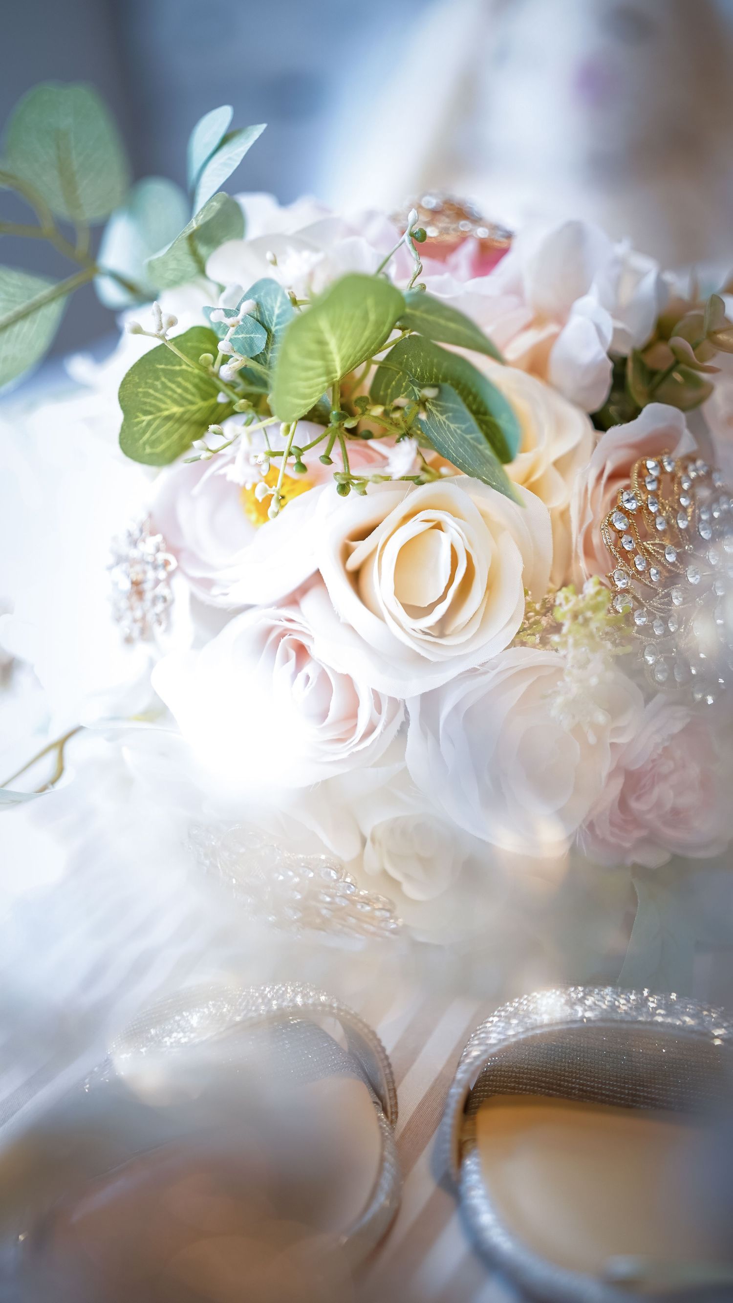 Ramo bouquet prepared for quinceañera photoshoot in Dallas Fort Worth, styled for elegant portraits, walking poses, and close-up images