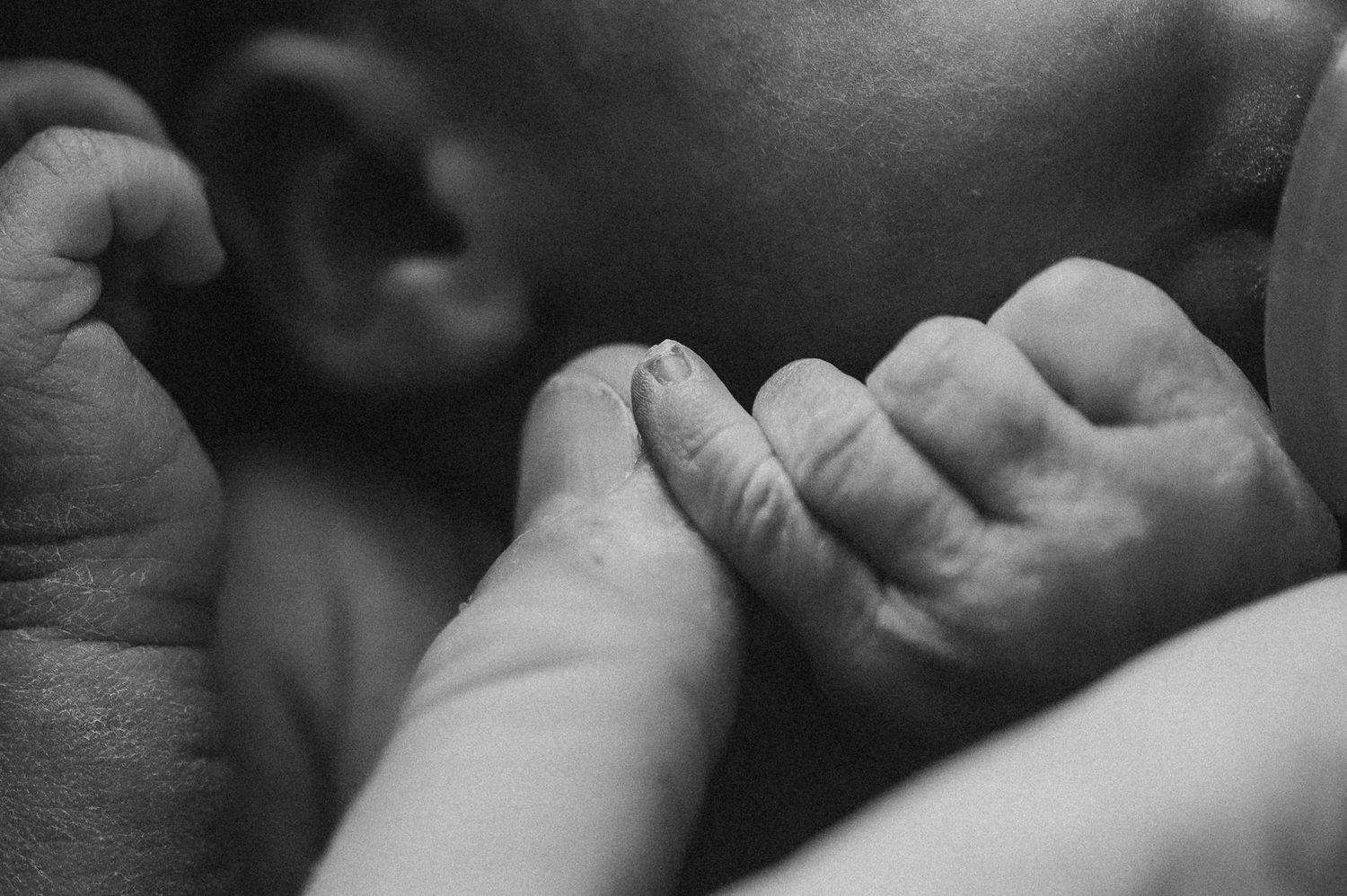 newborn-details-fresh-48-newborn-session-hospital-photography-sophia-birth-photography-dallas-newborn-photographer