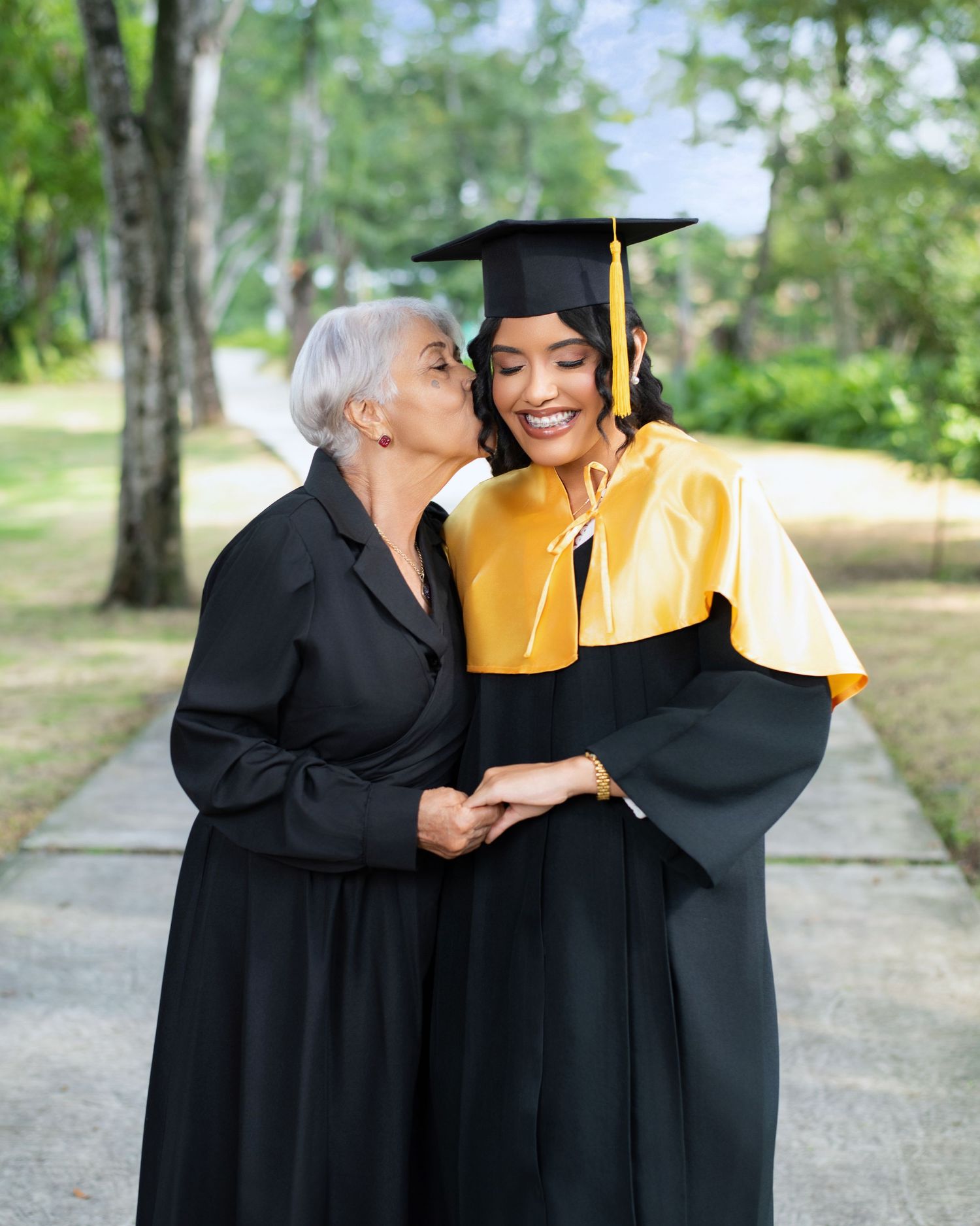 fotógrafo profesional para graduación UNPHU

sesiones fotográficas universitarias UNPHU

fotografía de graduación en estudio y exterioUNPHU