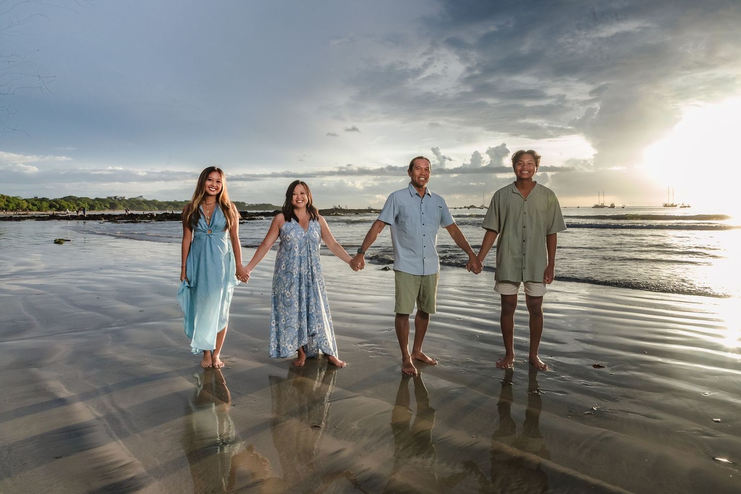 hotel tamarindo diria family photos at sunset
