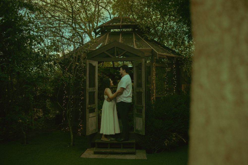 Engagement photography at the Twin Oaks Wedding Venue in San Marcos California