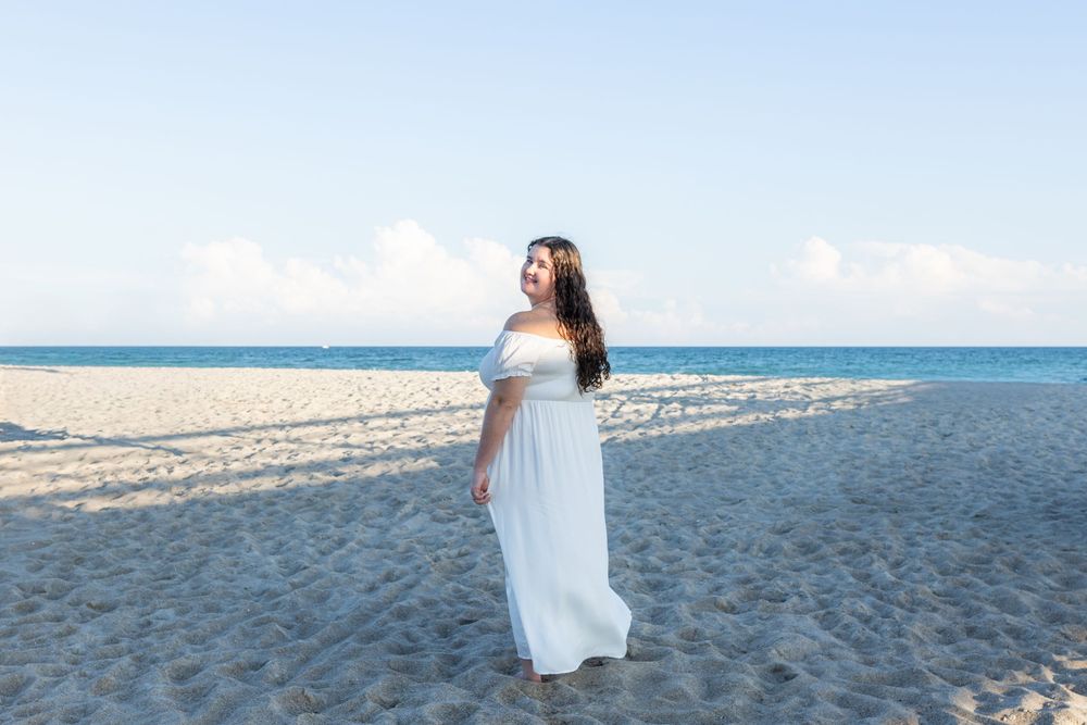 Emerald Isle nc beach senior photography with Samantha ann photo studio in swansboro senior photographer taking senior portraits