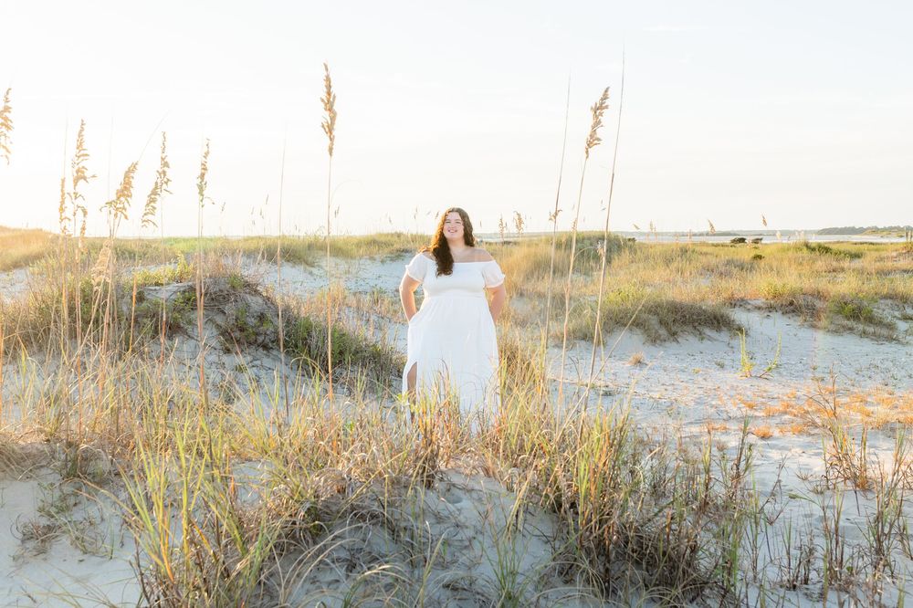Emerald Isle nc beach senior photography with Samantha ann photo studio in swansboro senior photographer taking senior portraits