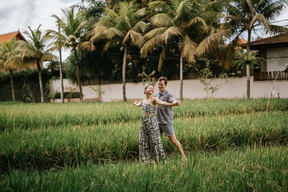 Bali couple photography service at Adiwana Bisma