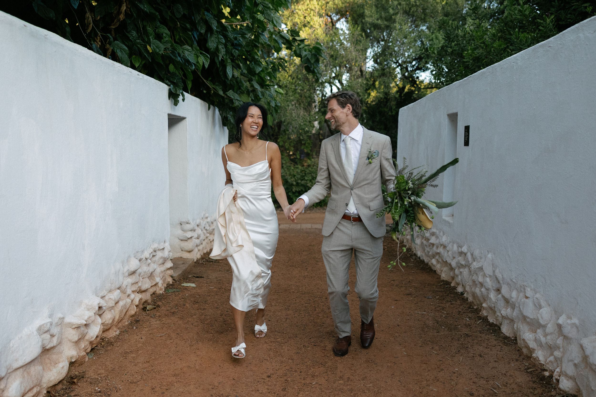 Allert and Lauren at Babylonstoren documentary wedding photos capturing authentic celebrations. A Cape Winelands wedding