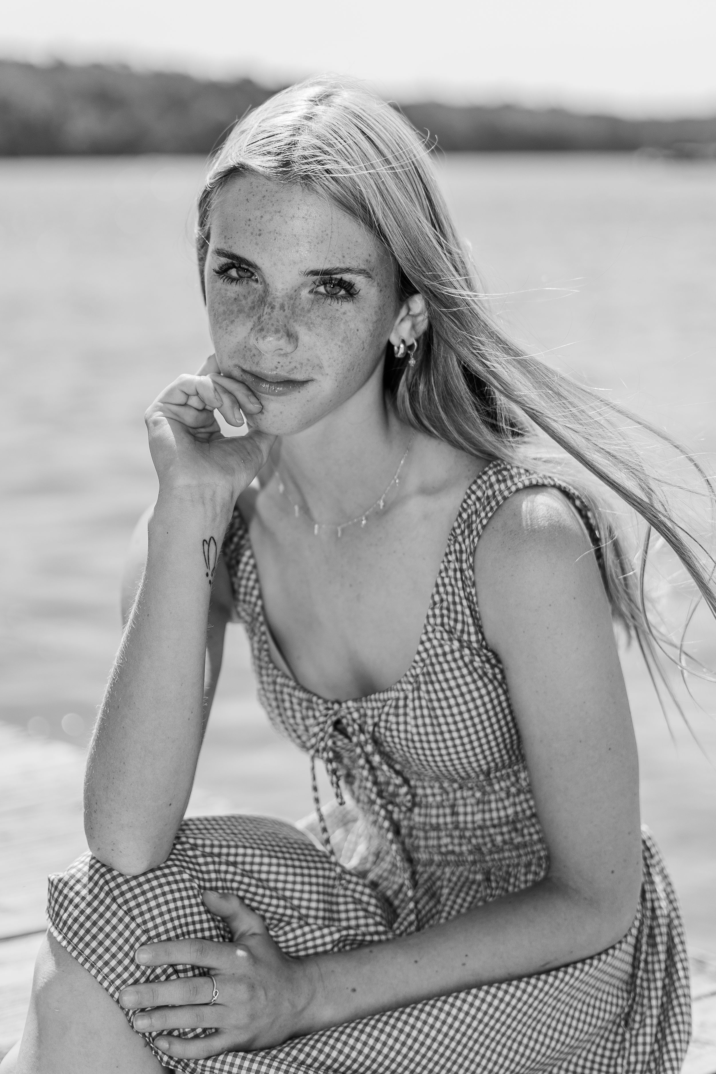 senior portrait black and white