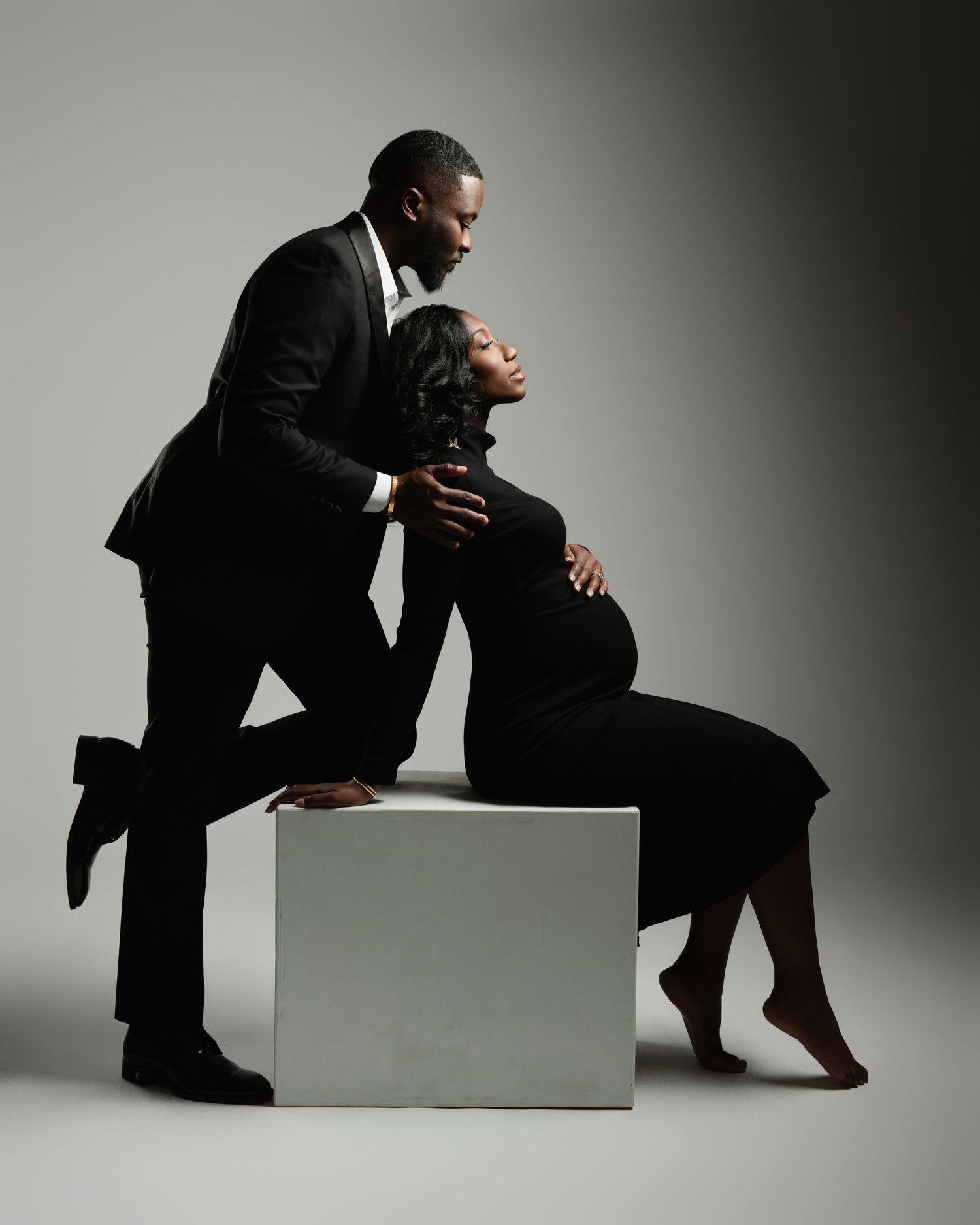 Maternity & Newborn photography studio located in between Atlanta, Georgia and Birmingham, Alabama with full service photo studio.