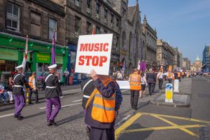 music stop funny sign edinburgh loyalist march 2014