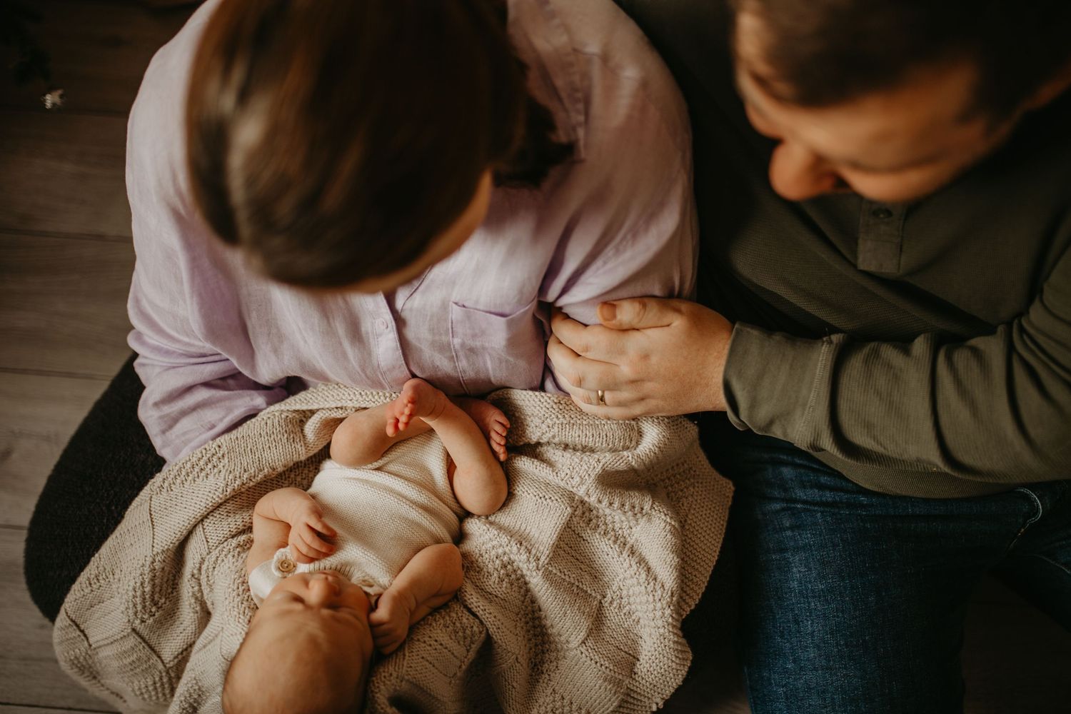 At-home newborn photography with parents in South London