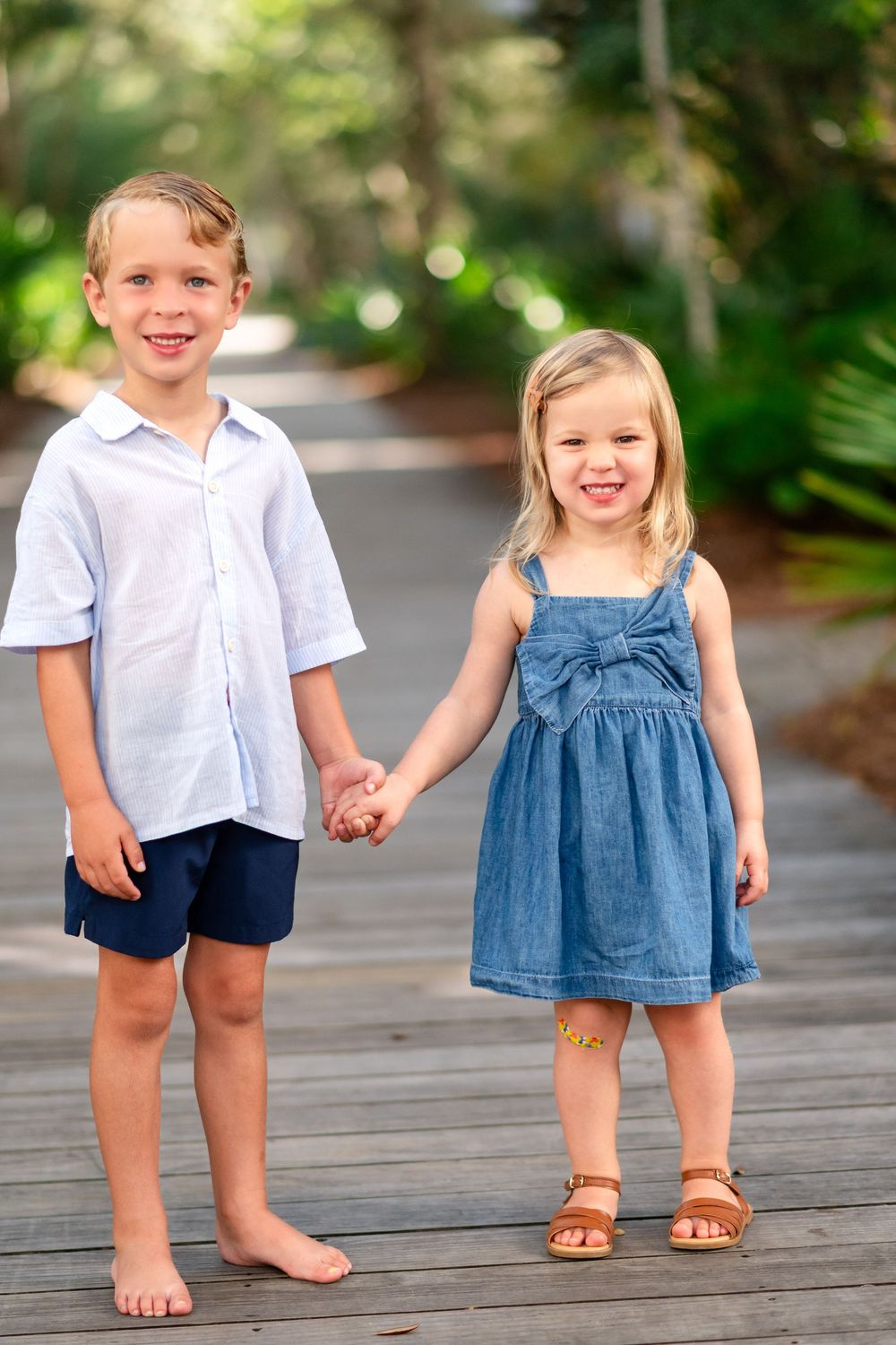 30a beach photographer Elizabeth Laird Photography capturing families on vacation in Rosemary Beach, FL.