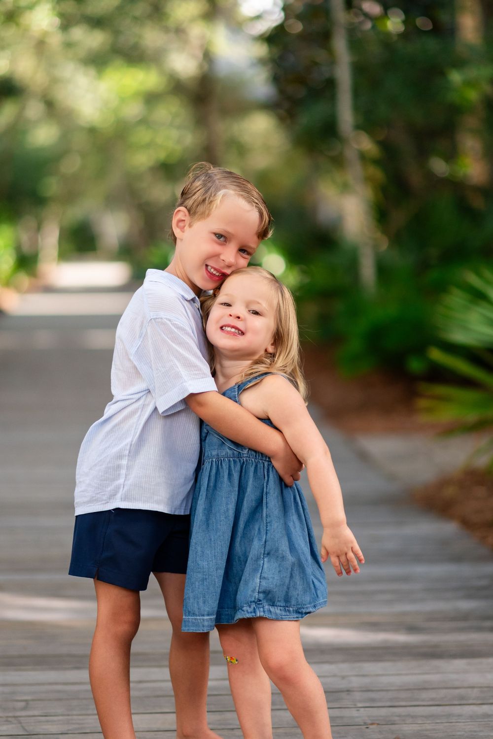 30a beach photographer Elizabeth Laird Photography capturing families on vacation in Rosemary Beach, FL.