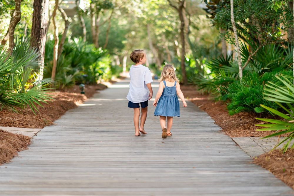 30a beach photographer Elizabeth Laird Photography capturing families on vacation in Rosemary Beach, FL.