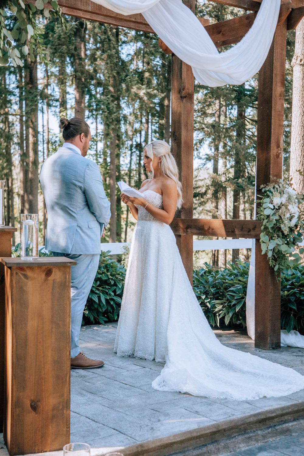 Port Orchard and Gig Harbor Wedding Photographer