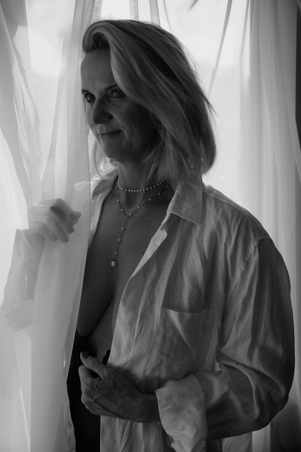 Boudoir fotoshoot vrouw zwarte lingerie studio Kerkdriel By Sas Fotografie