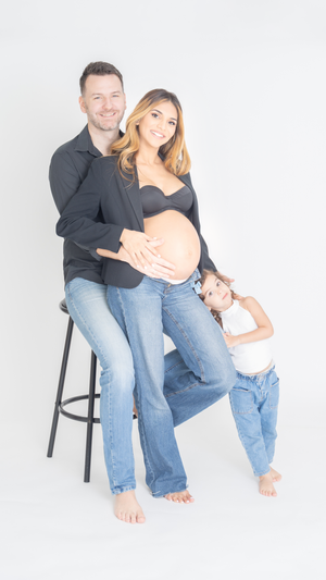Experience the most elegant maternity photoshoot in Dubai with MohaStudio.
the best maternity photography experiences in Dubai and the UAE