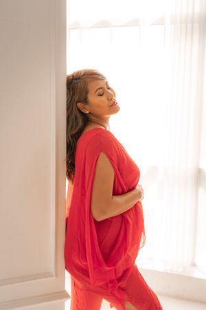 Experience the most elegant maternity photoshoot in Dubai with MohaStudio.
the best maternity photography experiences in Dubai and the UAE