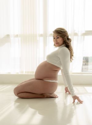 Experience the most elegant maternity photoshoot in Dubai with MohaStudio.
the best maternity photography experiences in Dubai and the UAE