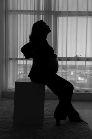 Experience the most elegant maternity photoshoot in Dubai with MohaStudio.
the best maternity photography experiences in Dubai and the UAE