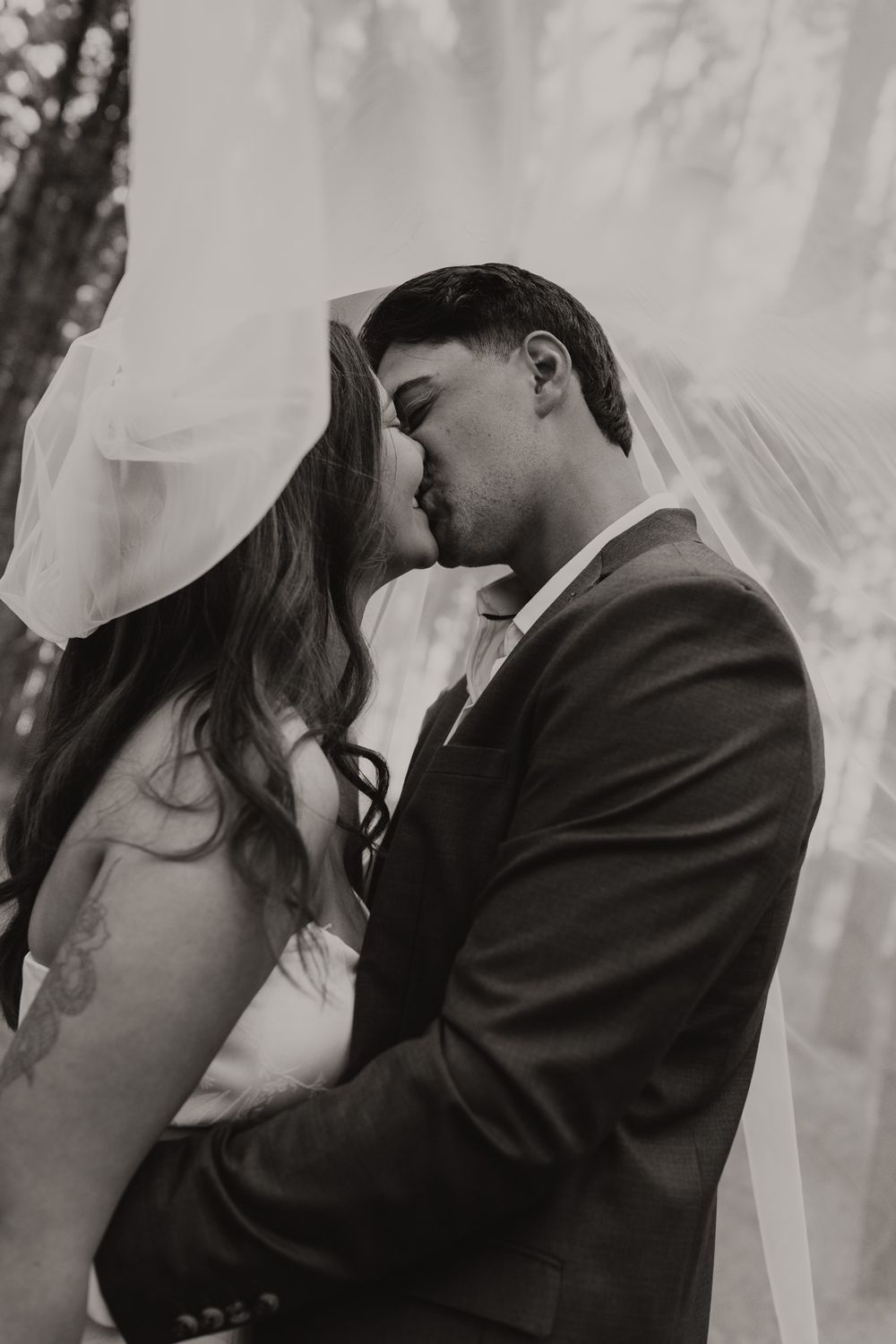 Inverell wedding bride and groom portrait
