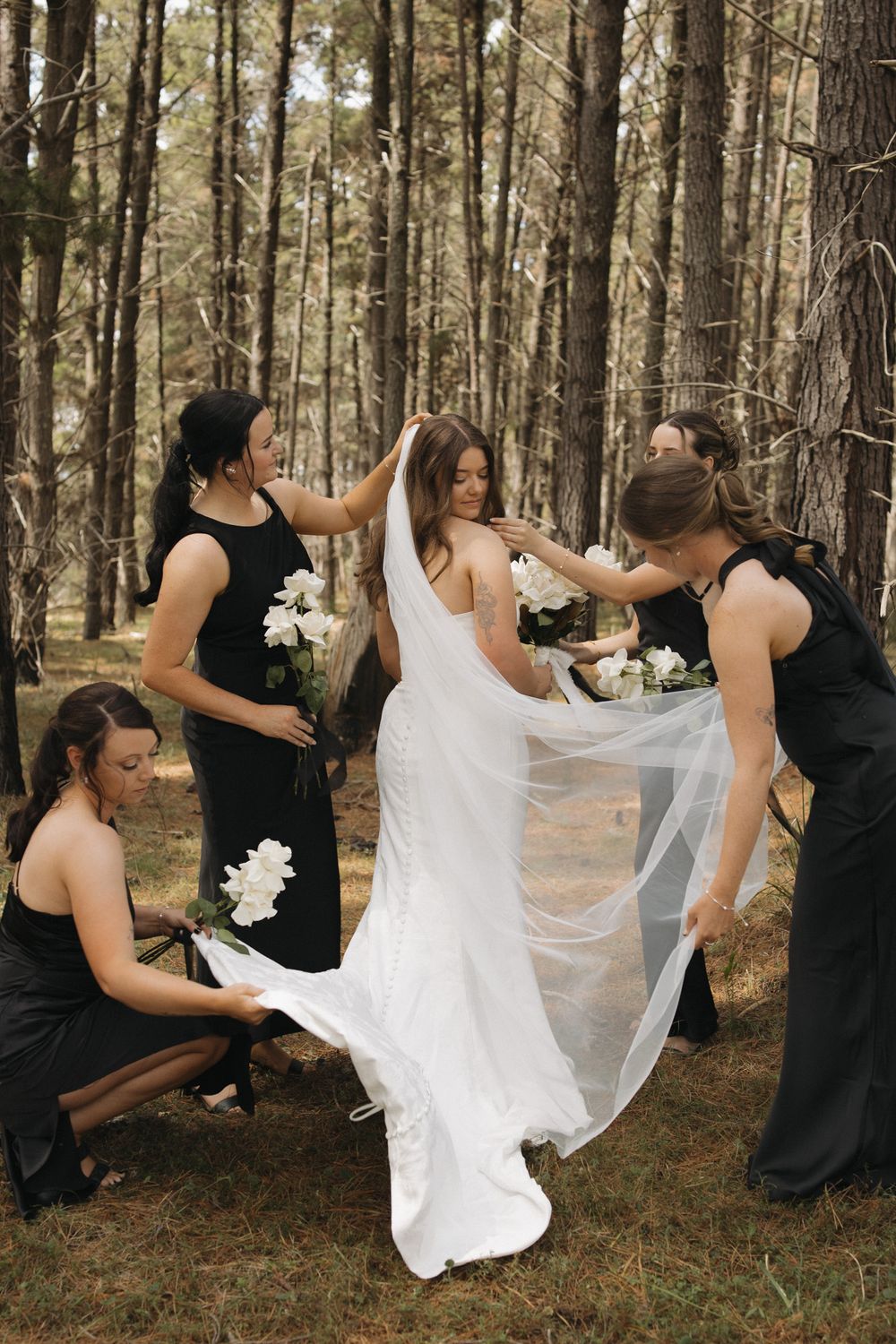 Inverell wedding bridal party