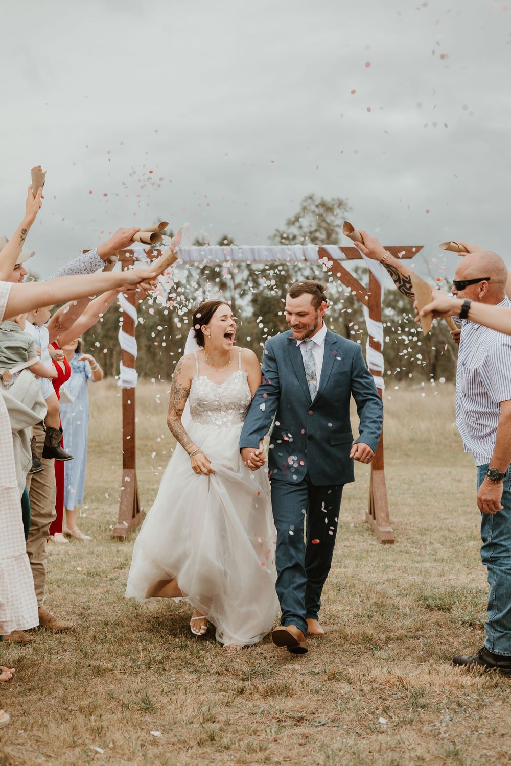 Inverell wedding bride and groom
