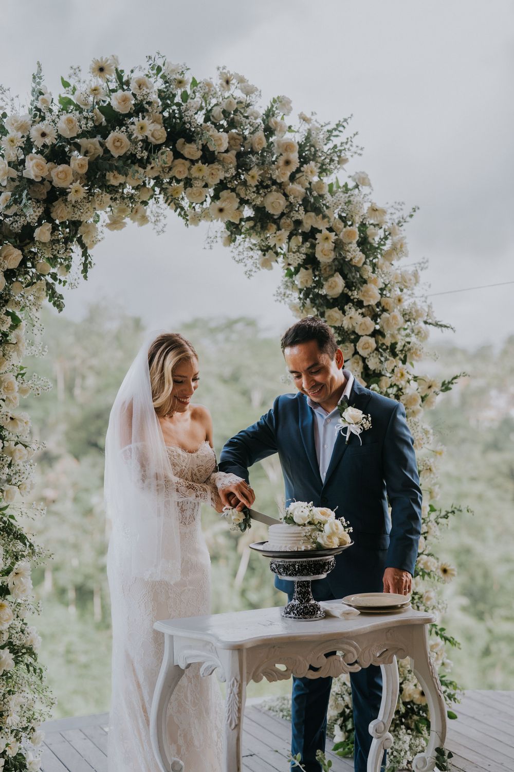 Bali resort wedding photography with jungle view ceremony