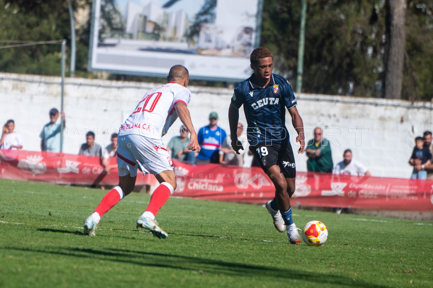 futbol en el campo municipal de Chiclana