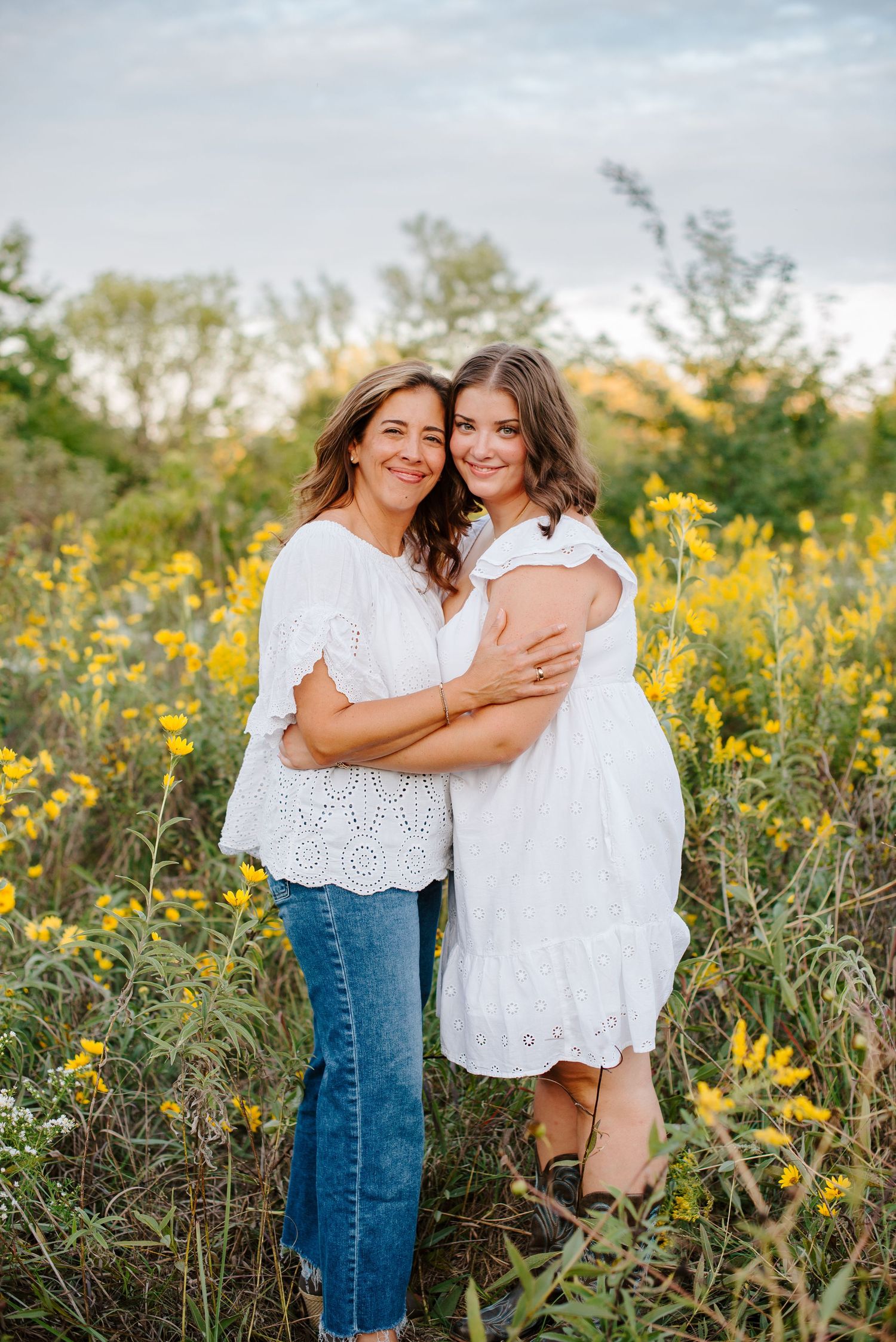 Mom and daughter Senior pictures in Great Plains Nature Center Wichita, KS - Jessica Nadine Photography