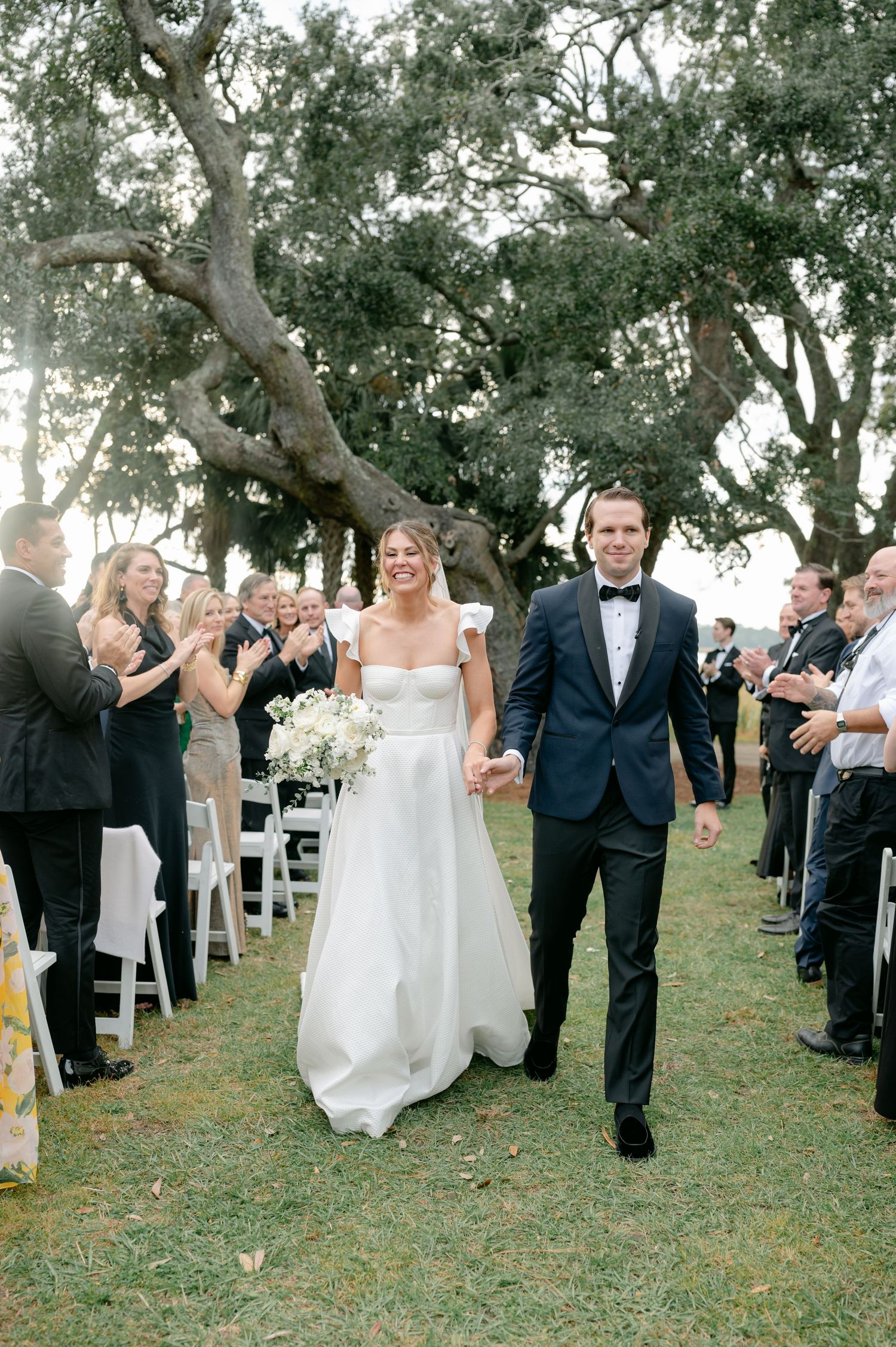 Lowndes Grove wedding photography captured by candid, timeless Charleston wedding photographer, Allison Hanson Photography