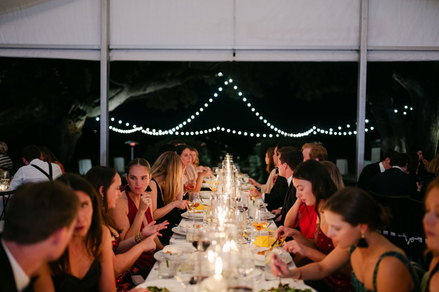 Lowndes Grove wedding photography captured by candid, timeless Charleston wedding photographer, Allison Hanson Photography