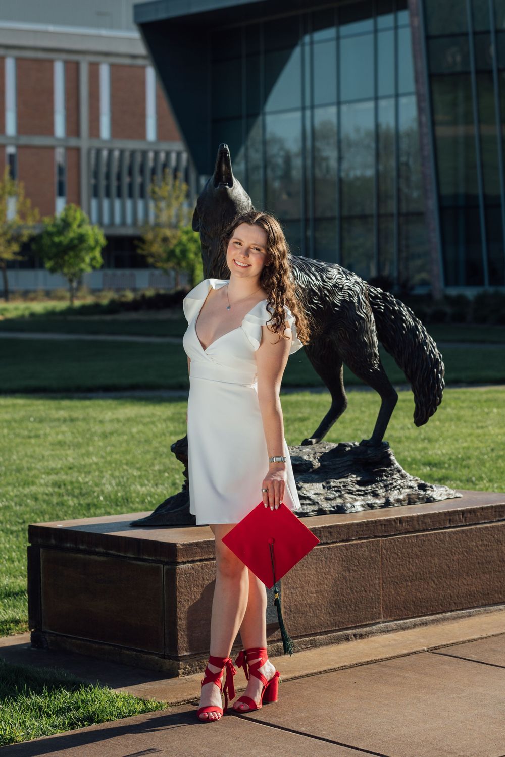 College Grad Photo Session, University of South Dakota USD, Vermillion, SD, South Dakota Photographer, Grad Photos Photographer Sioux Falls