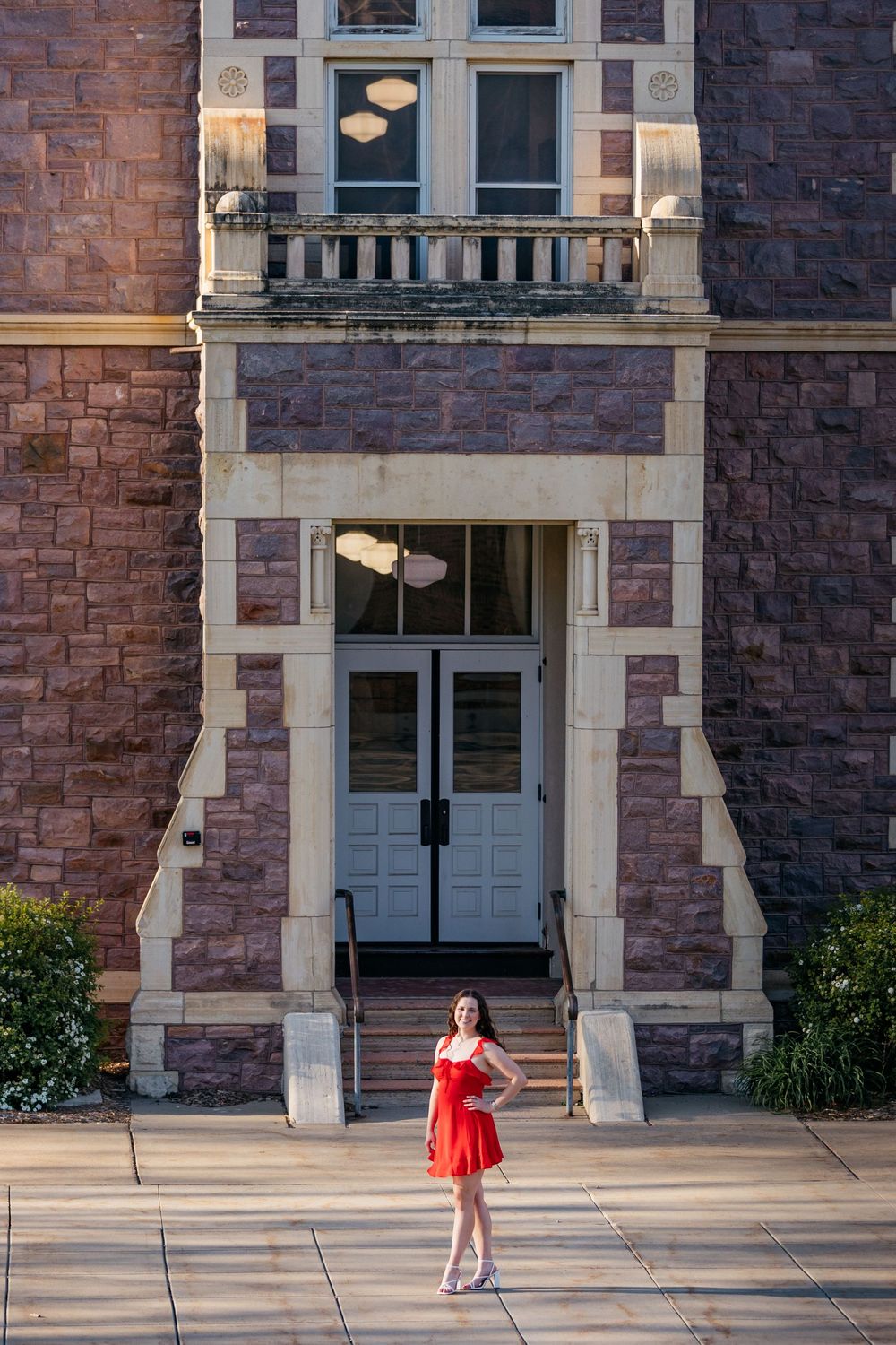 College Grad Photo Session, University of South Dakota USD, Vermillion, SD, South Dakota Photographer, Grad Photos Photographer Sioux Falls