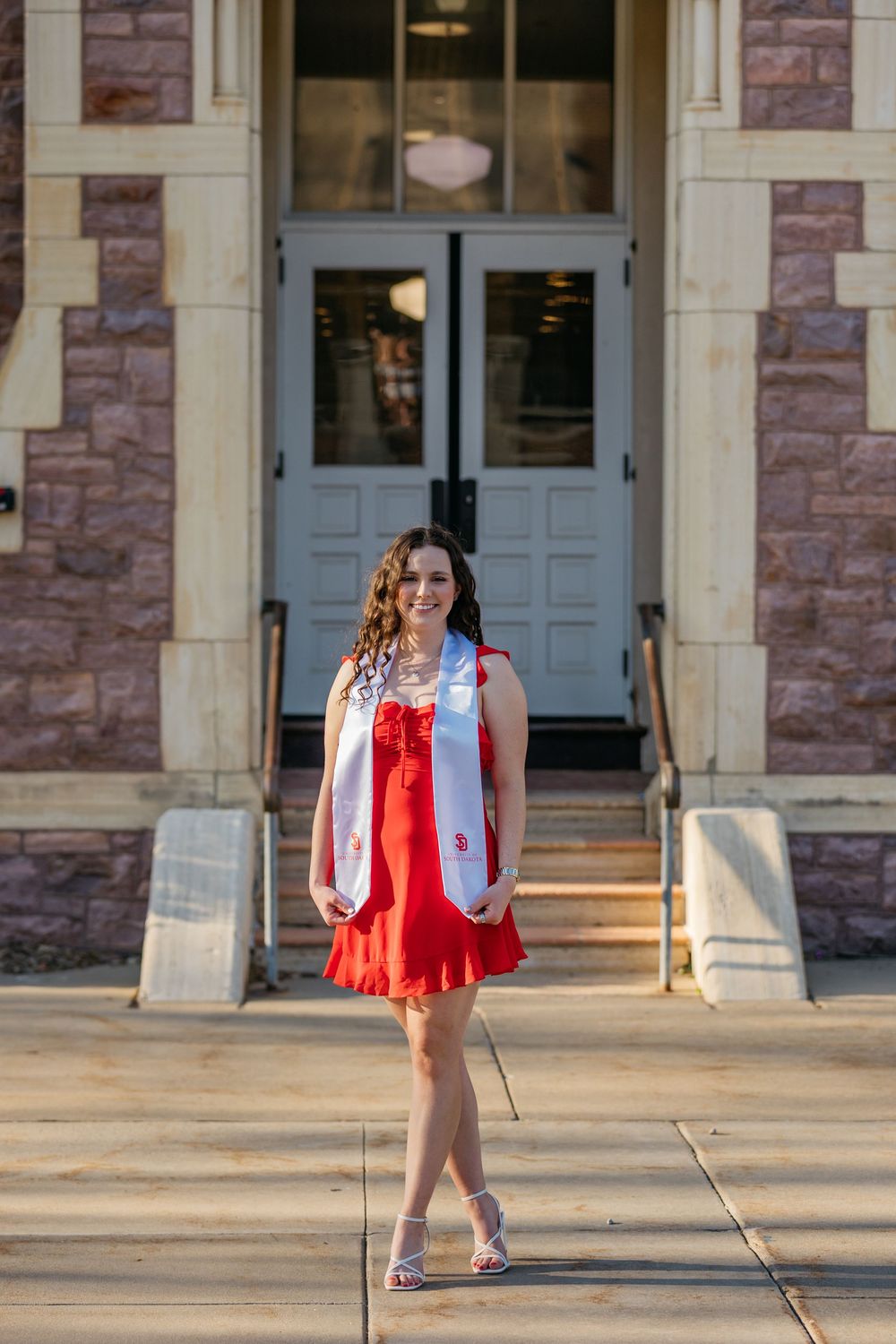 College Grad Photo Session, University of South Dakota USD, Vermillion, SD, South Dakota Photographer, Grad Photos Photographer Sioux Falls