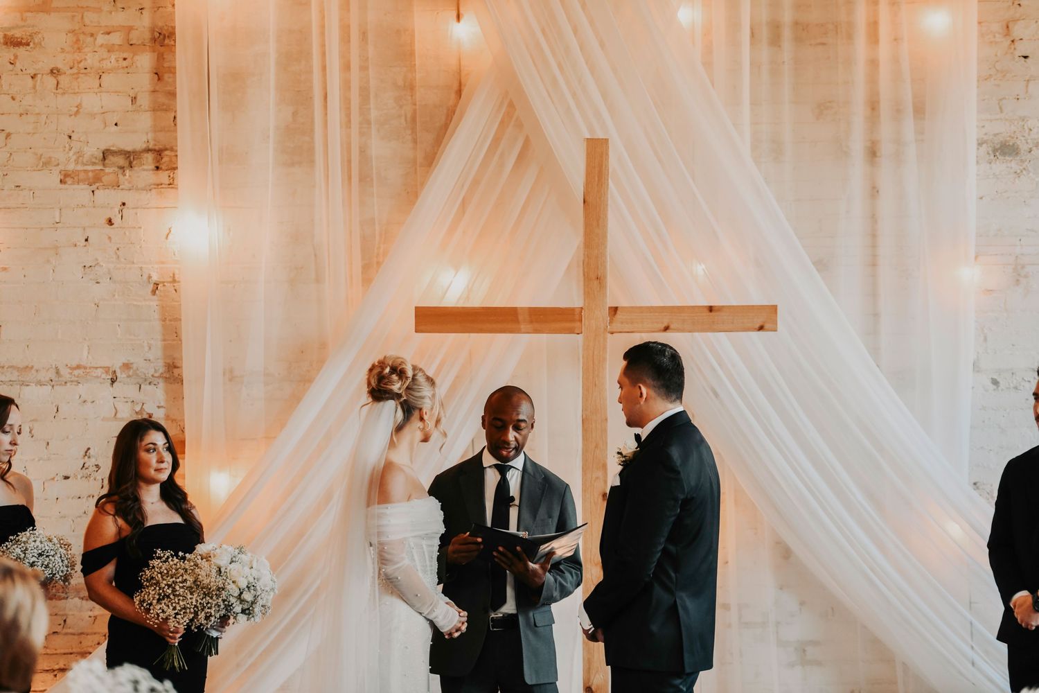 Ceremony setup with clean aisle design and elegant décor