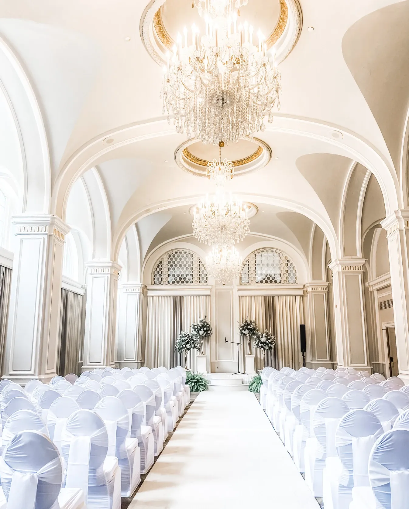 Ceremony space at the Omni Severin Hotel in Indianapolis